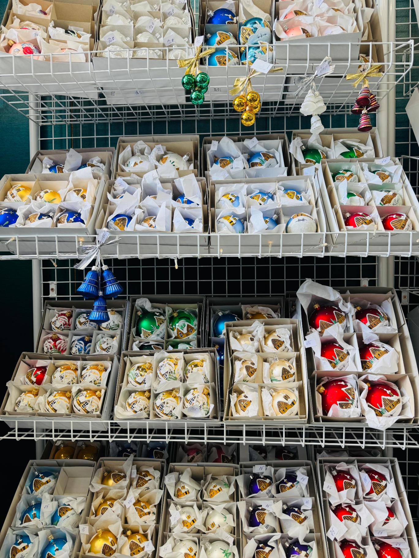 Bohemian Glass shop 4
